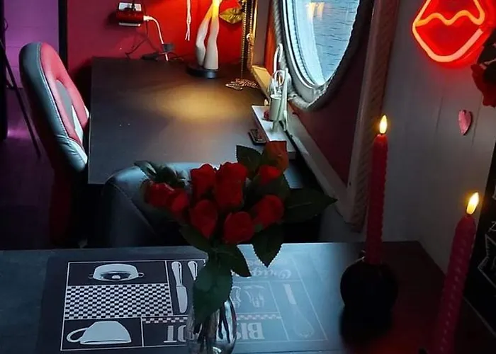 Sas Lès Bêtises Péniche Morgane 2 Bateau-hôtel *